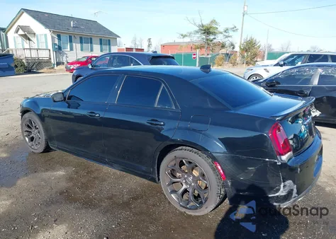 2020 Chrysler 300 300S z USA, uszkodzony, nr VIN 2C3CCABT1LH178473